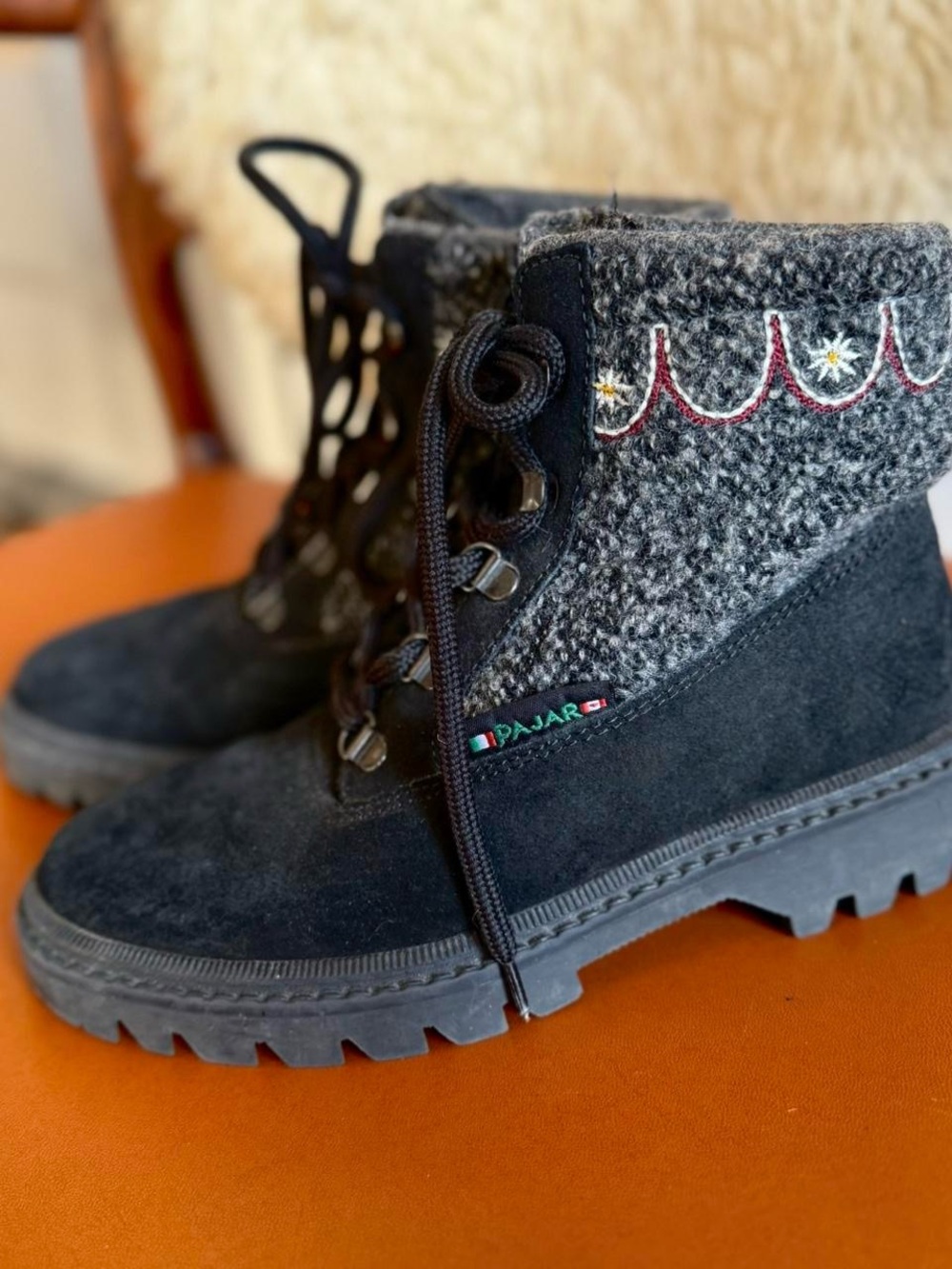 Pajar Black Suede & Wool Lace-Up Winter Boots Size 5.5 Women